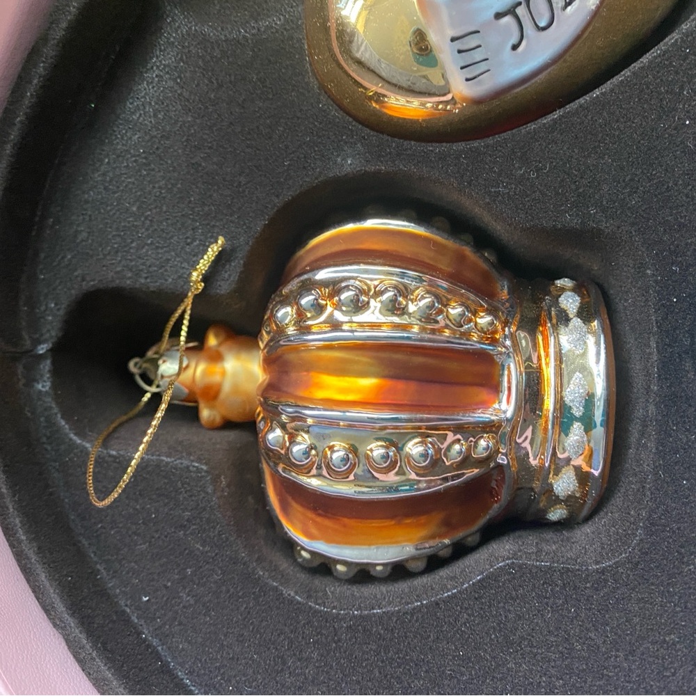 Juicy Couture White Heart Ornament - Picture 8 of 12